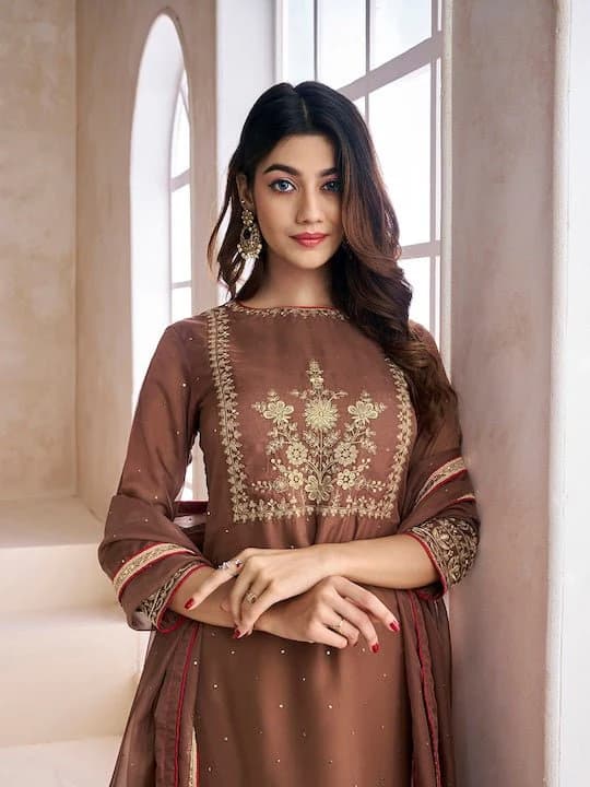 Straight Kurta Pant with Dupatta Set